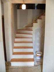 Sarl Art - Escalier béton avec marche en hêtre
